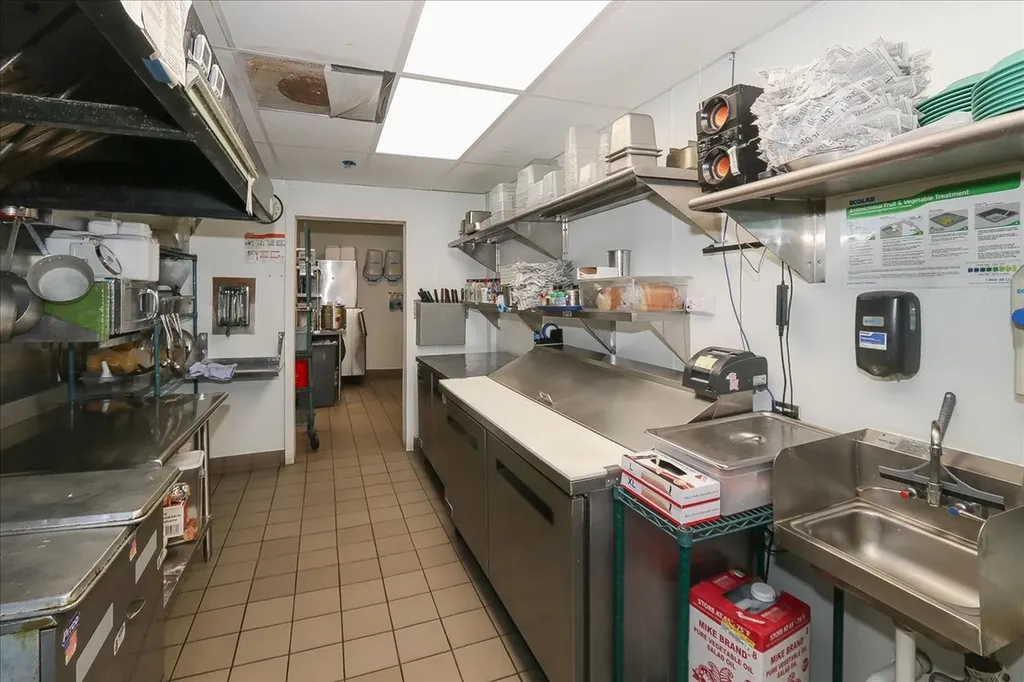 101-103 East Irving Park Road Roselle IL 60172