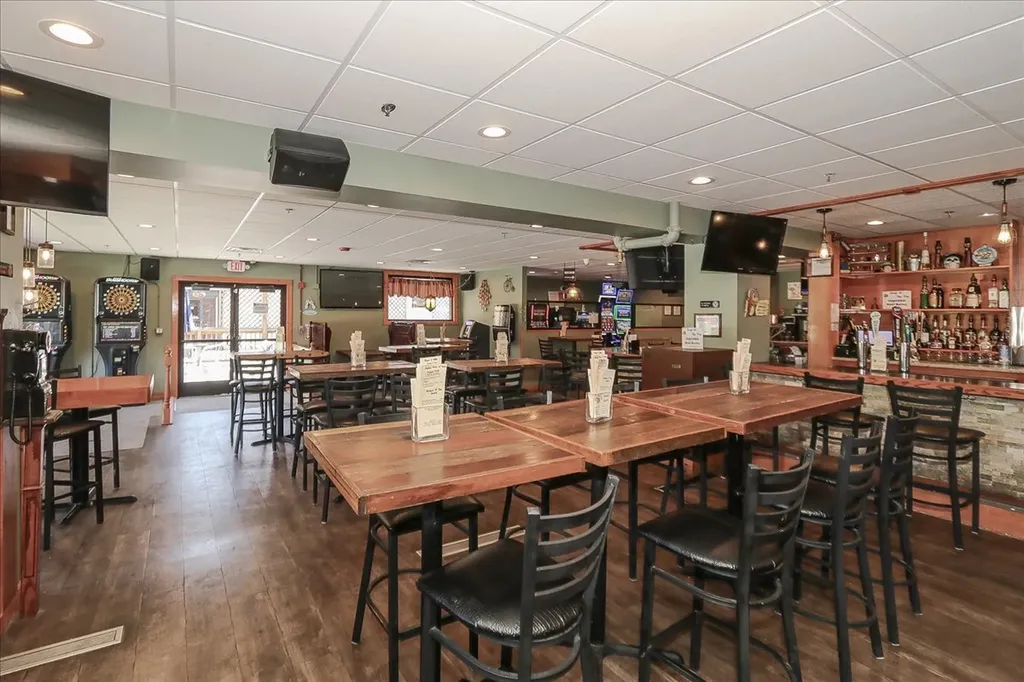 101-103 East Irving Park Road Roselle IL 60172