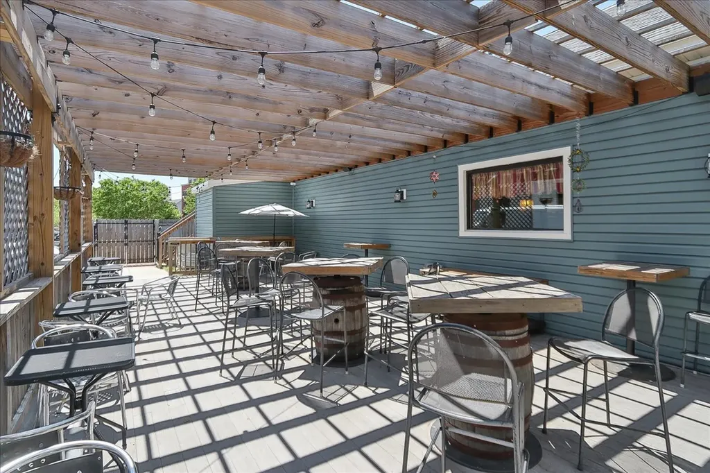 101-103 East Irving Park Road Roselle IL 60172