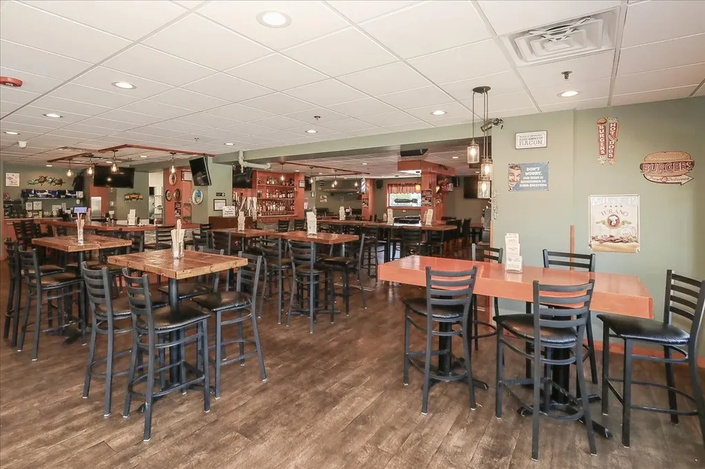 101-103 East Irving Park Road Roselle IL 60172