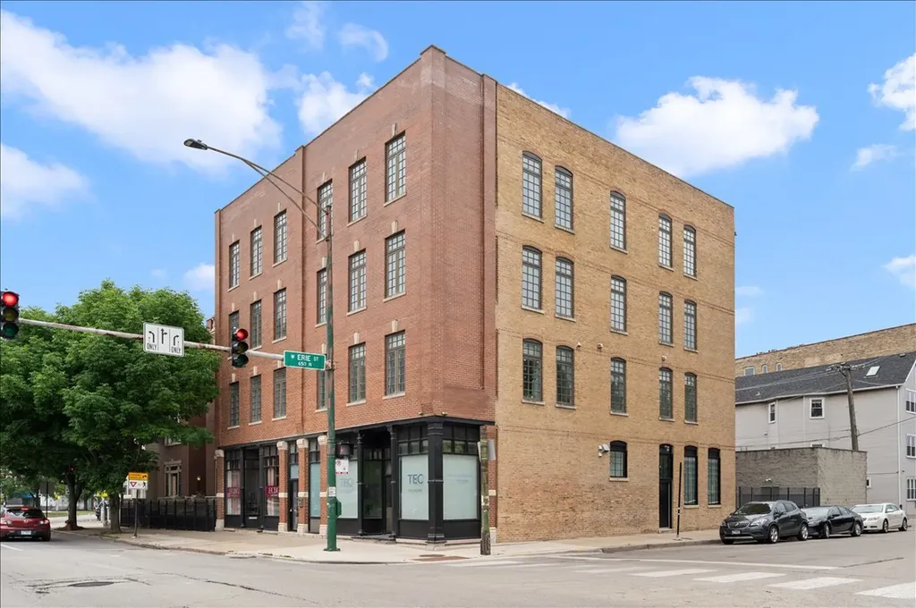 636 North Racine Avenue Chicago IL 60642