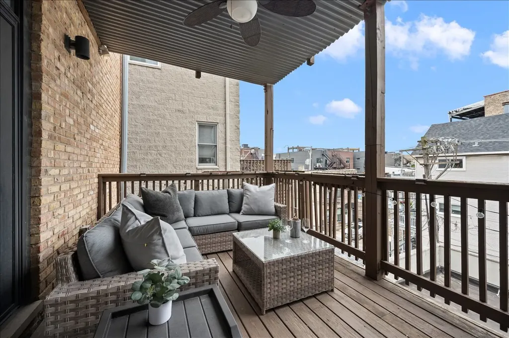 636 North Racine Avenue Chicago IL 60642