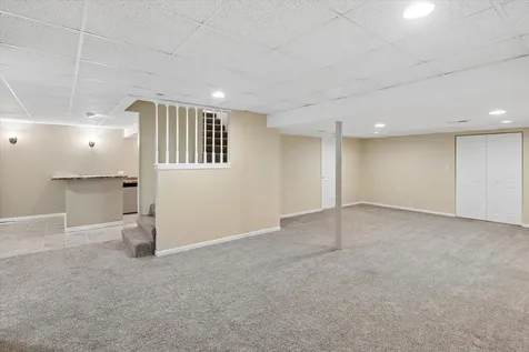 2778 Miller Road Geneva IL 60134
