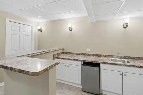 2778 Miller Road Geneva IL 60134