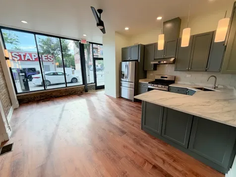 4635 North Clark Street Chicago IL 60640