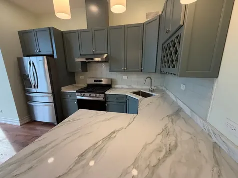4635 North Clark Street Chicago IL 60640