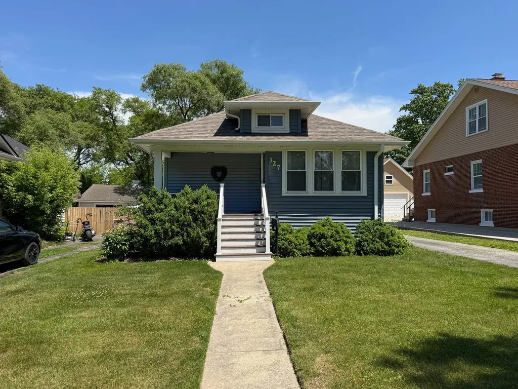 327 South Michigan Avenue Villa Park IL 60181