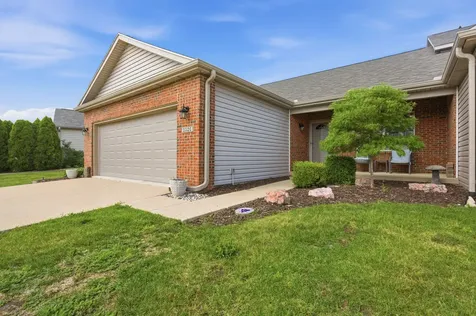 2526 Windward Boulevard Champaign IL 61821
