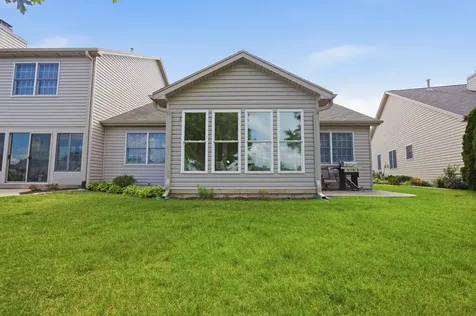 2526 Windward Boulevard Champaign IL 61821