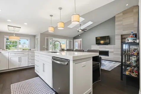 2526 Windward Boulevard Champaign IL 61821