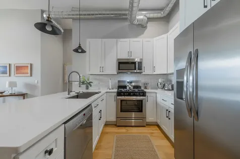 1470 West Webster Avenue Chicago IL 60614
