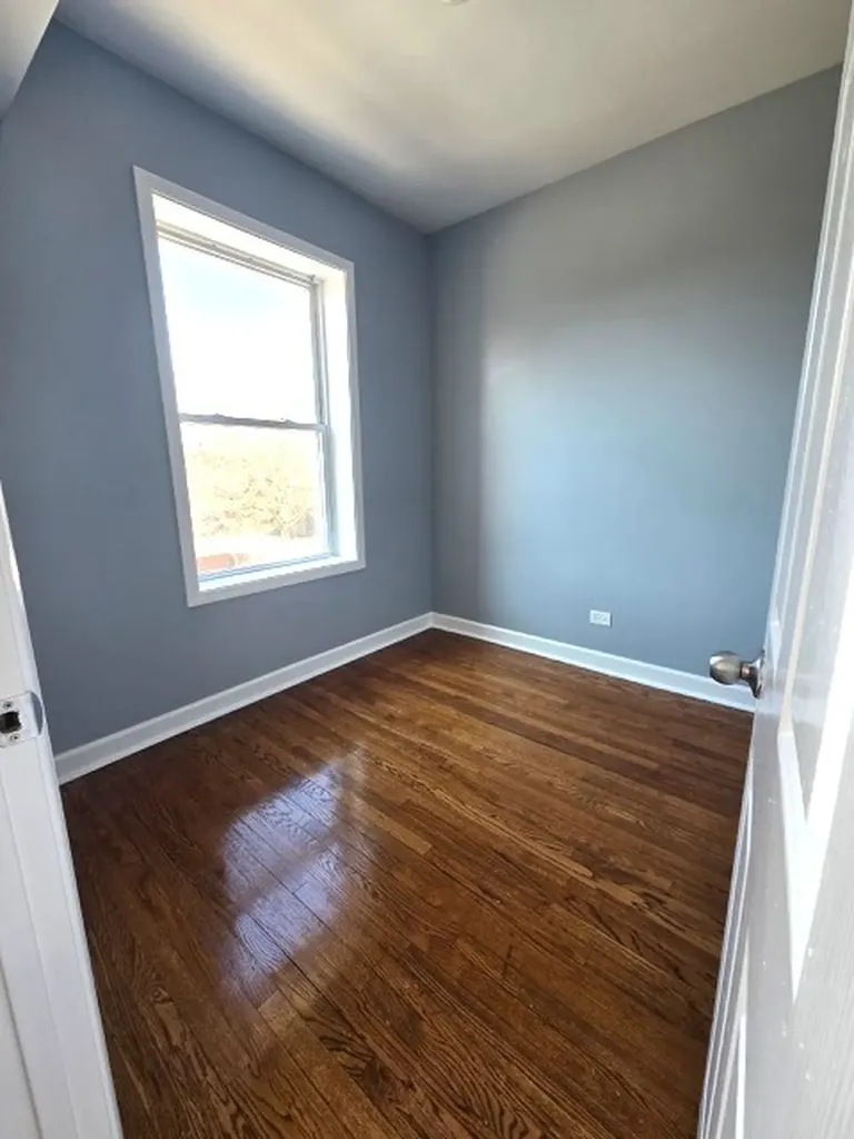 7443 South Dante Avenue Chicago IL 60619