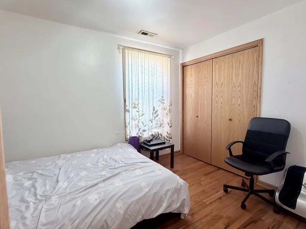 4024 South Artesian Avenue Chicago IL 60632