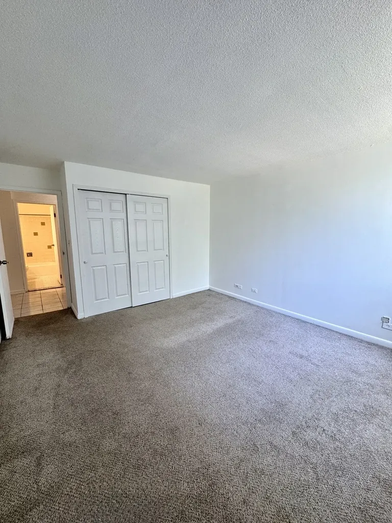 2211 South Stewart Avenue Lombard IL 60148