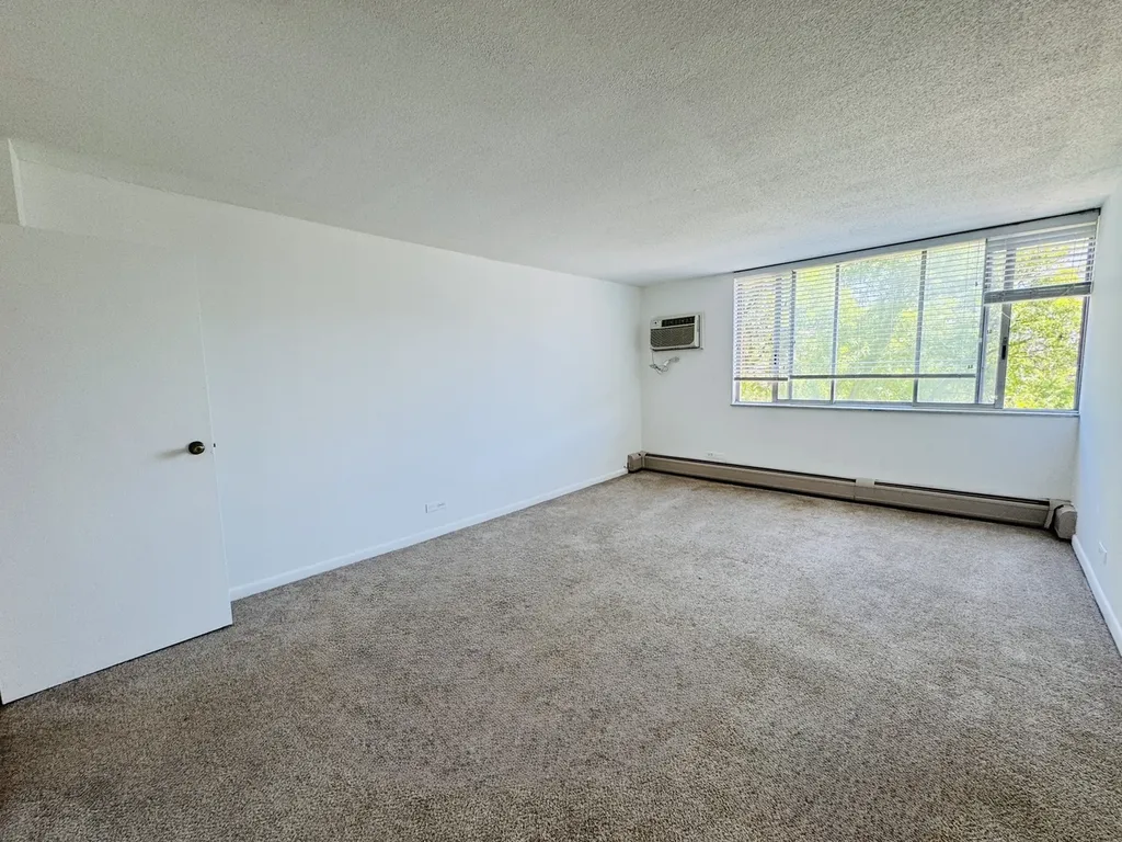 2211 South Stewart Avenue Lombard IL 60148