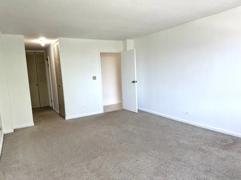 2211 South Stewart Avenue Lombard IL 60148