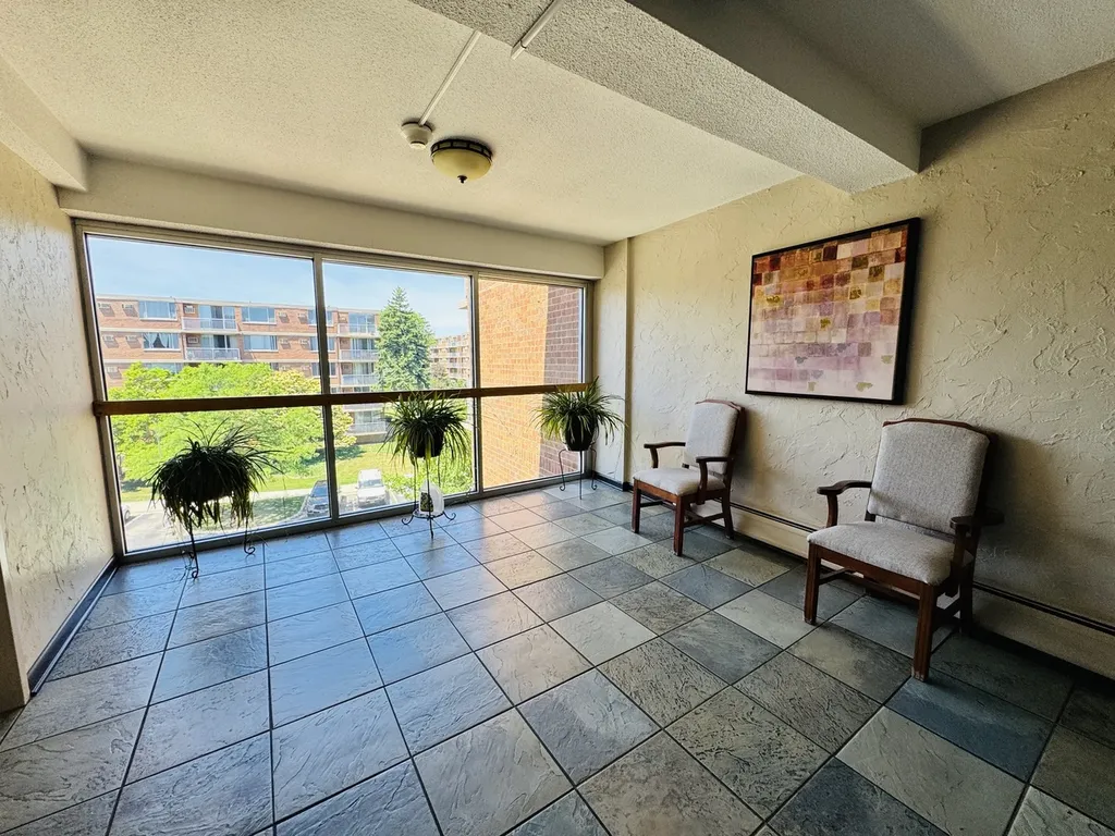 2211 South Stewart Avenue Lombard IL 60148
