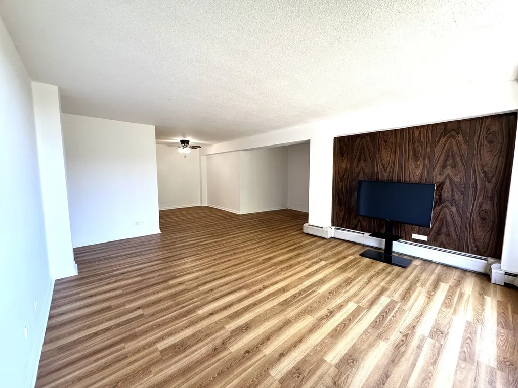 2211 South Stewart Avenue Lombard IL 60148