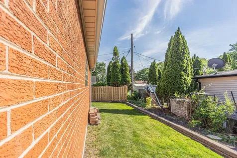 718 North Russel Mount Prospect IL 60056