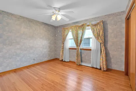 718 North Russel Mount Prospect IL 60056