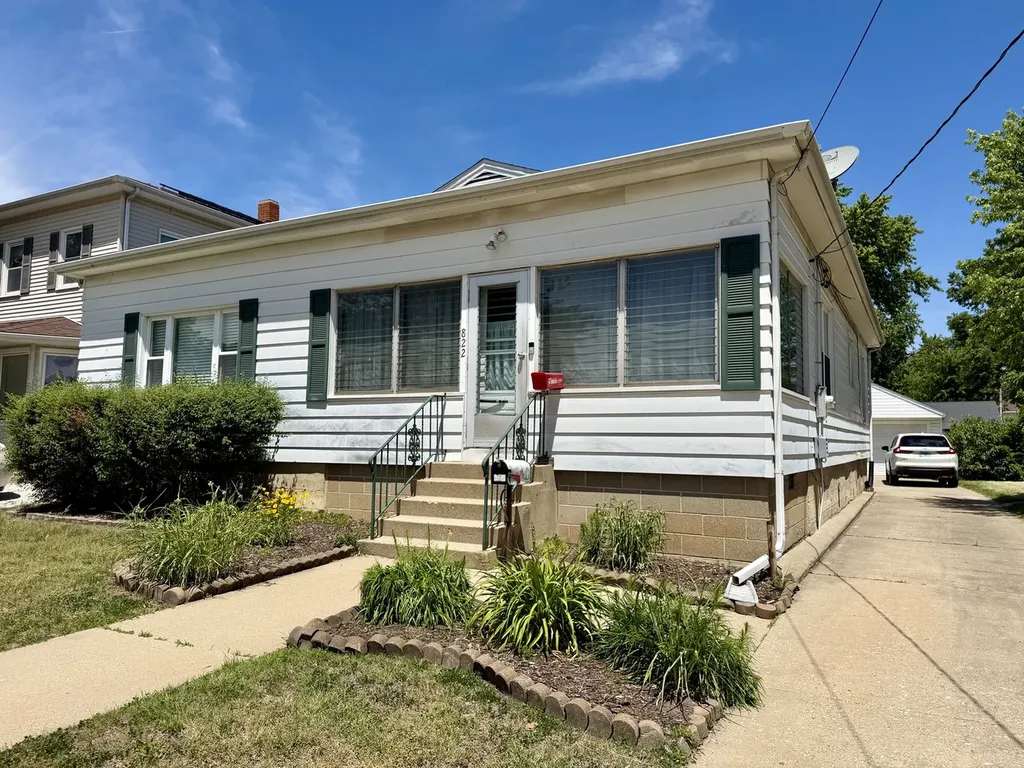 822 West Lafayette Street Ottawa IL 61350