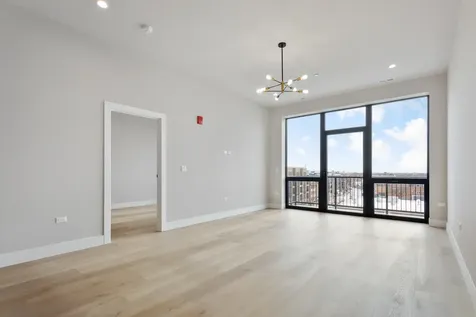 2505 West Farragut Avenue Chicago IL 60625