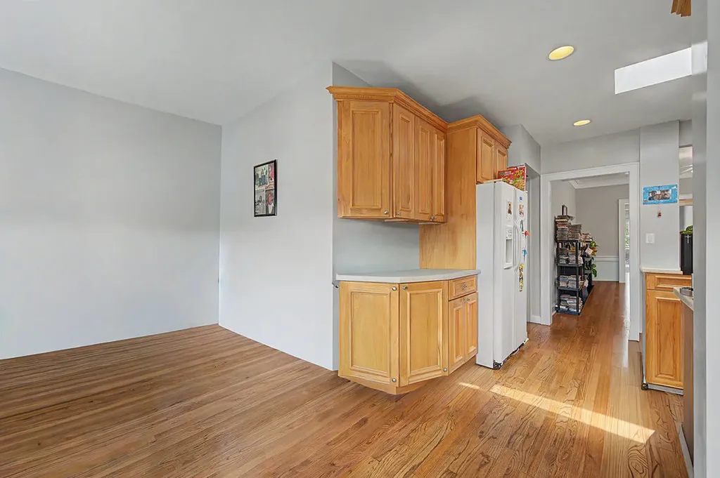 4450 North Mango Avenue Chicago IL 60630