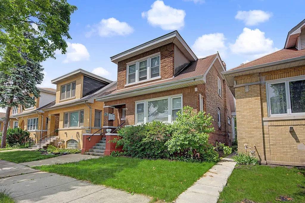 4450 North Mango Avenue Chicago IL 60630