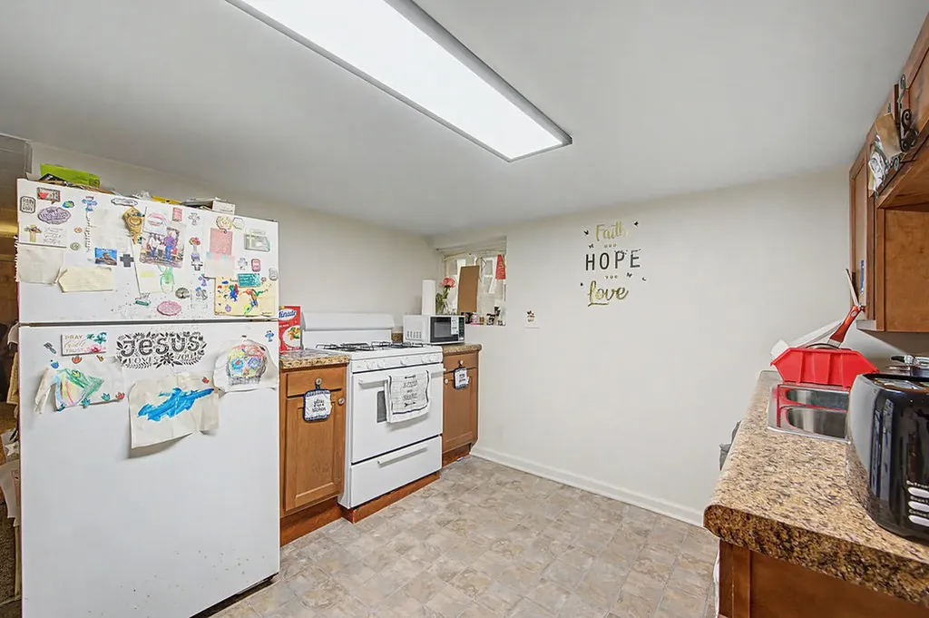 4450 North Mango Avenue Chicago IL 60630