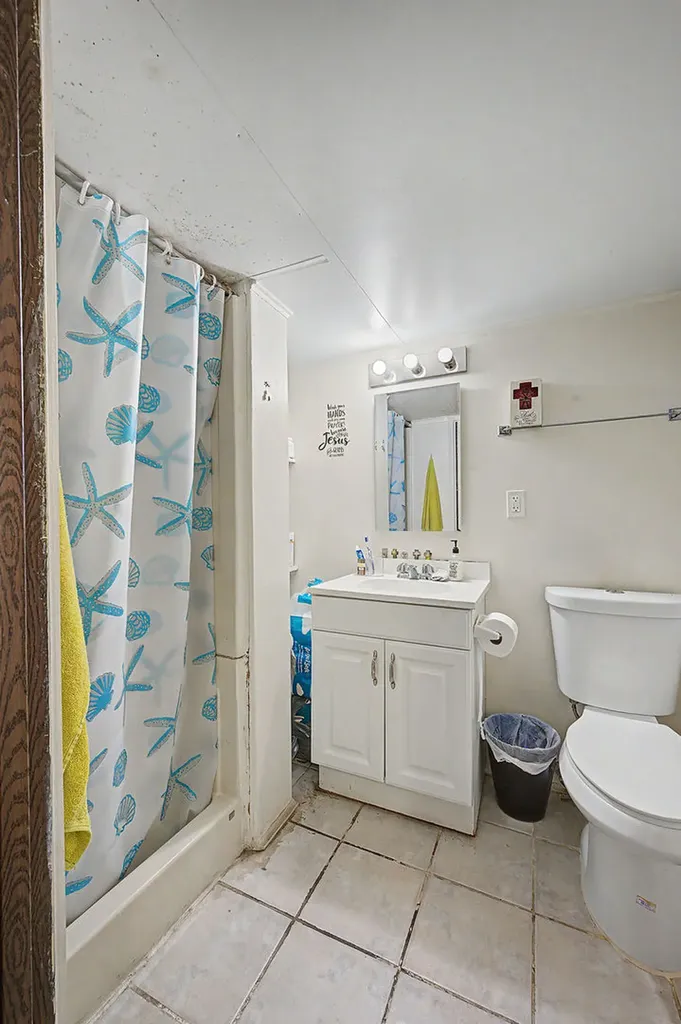 4450 North Mango Avenue Chicago IL 60630
