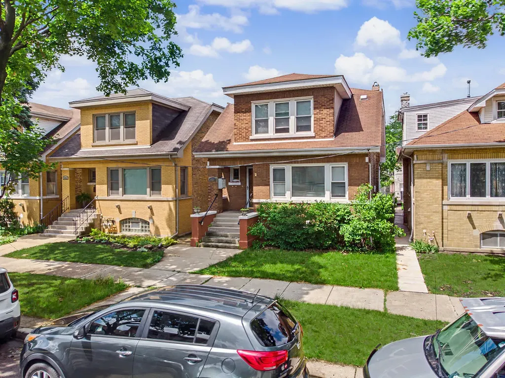4450 North Mango Avenue Chicago IL 60630
