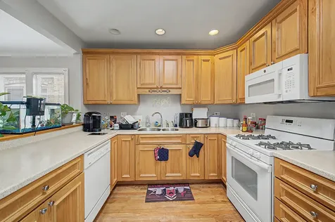 4450 North Mango Avenue Chicago IL 60630