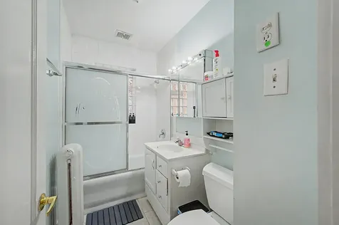 4450 North Mango Avenue Chicago IL 60630