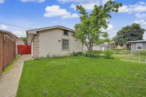 4450 North Mango Avenue Chicago IL 60630