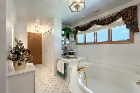 34841 North Leonard Avenue Ingleside IL 60041