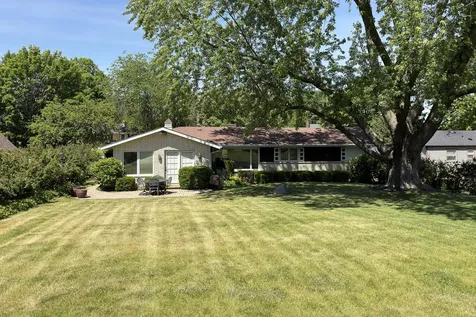 34841 North Leonard Avenue Ingleside IL 60041