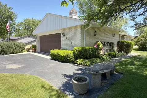 34841 North Leonard Avenue Ingleside IL 60041