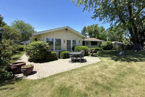34841 North Leonard Avenue Ingleside IL 60041