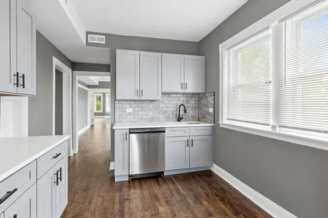 8210 South Marshfield Avenue Chicago IL 60620