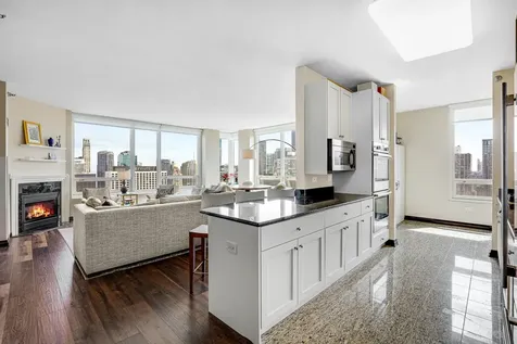 33 West Ontario Street Chicago IL 60654