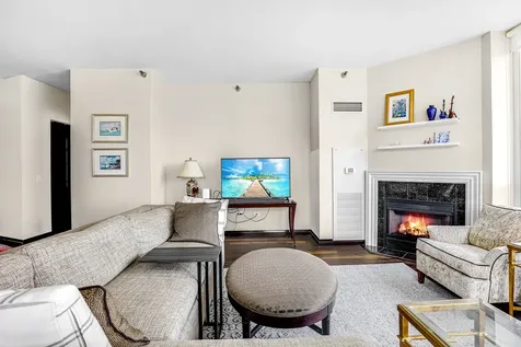 33 West Ontario Street Chicago IL 60654
