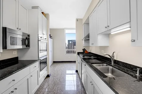 33 West Ontario Street Chicago IL 60654