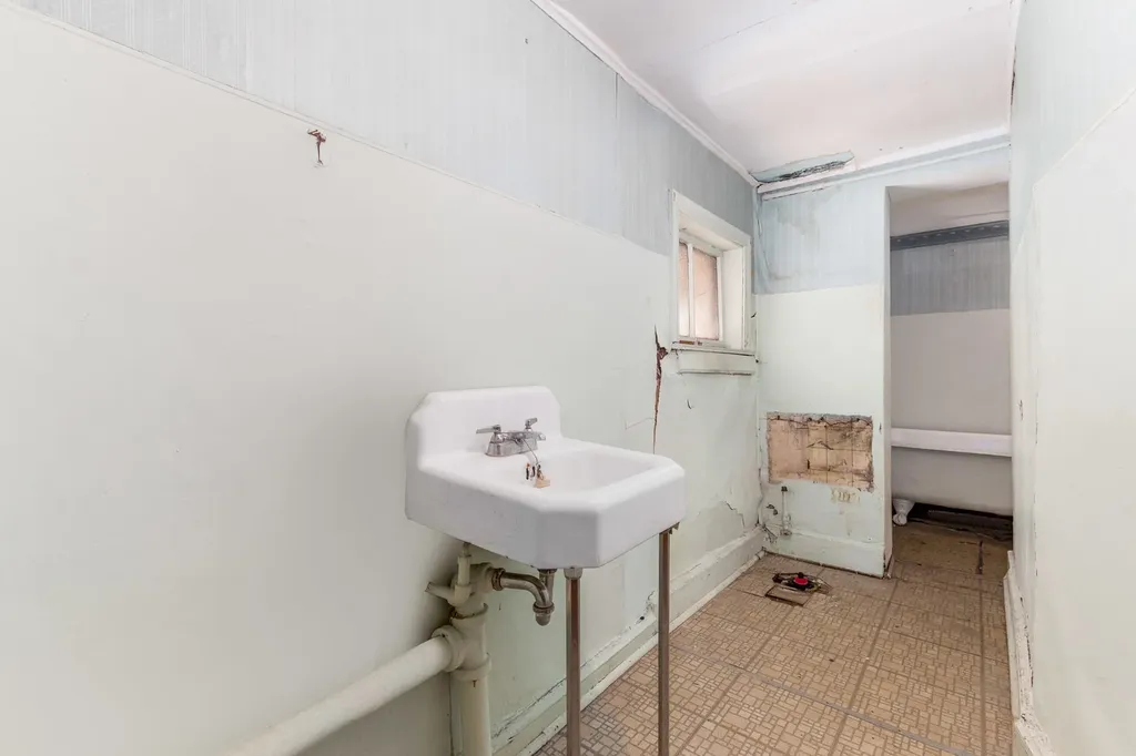 4826 South Kolin Avenue Chicago IL 60632