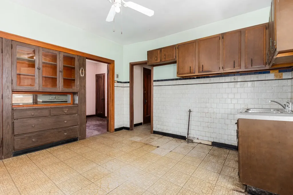 4826 South Kolin Avenue Chicago IL 60632