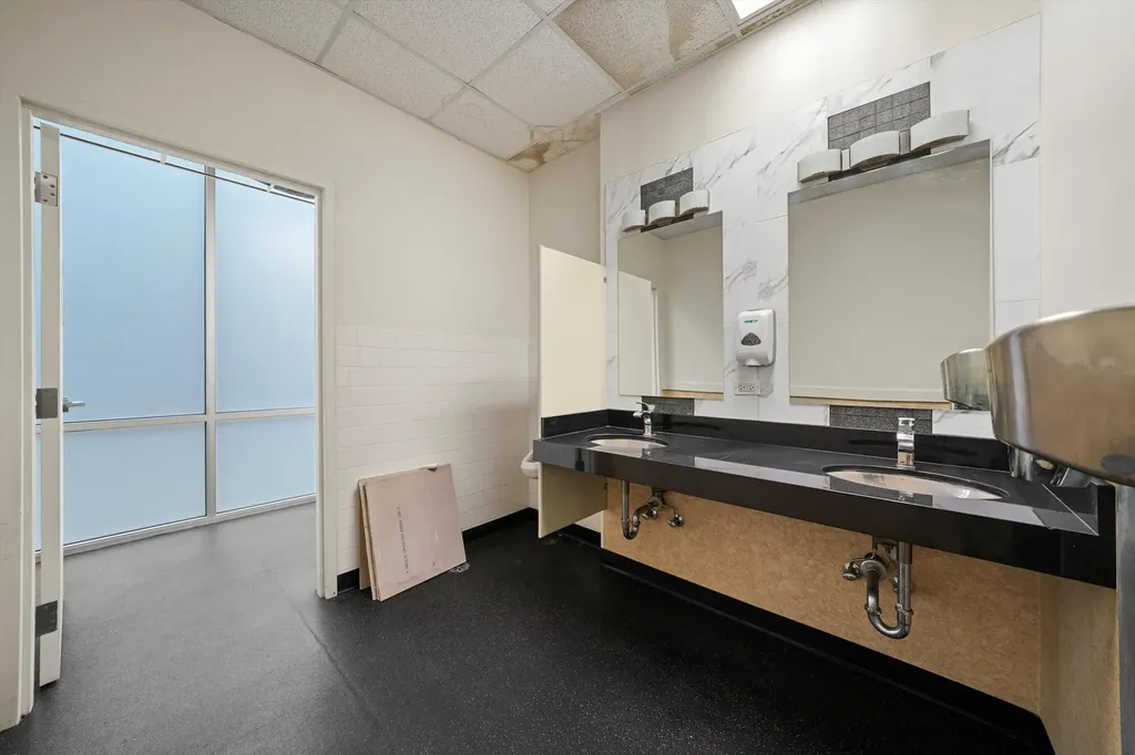 1720 West North Avenue Chicago IL 60622