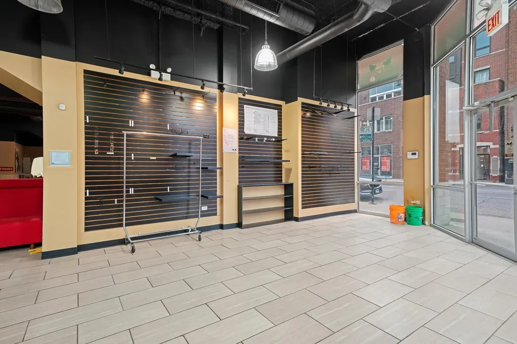 1720 West North Avenue Chicago IL 60622
