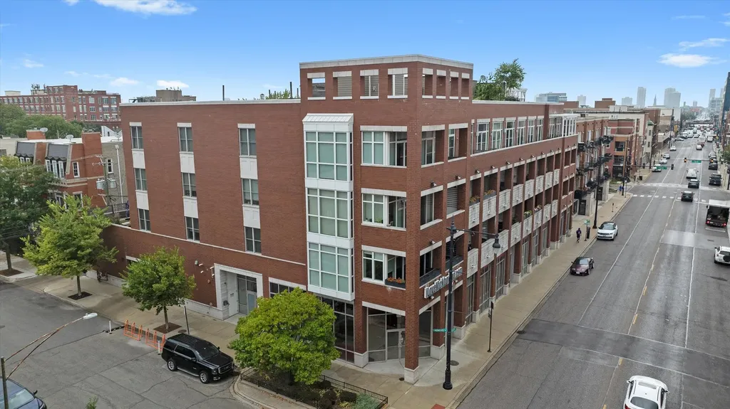1720 West North Avenue Chicago IL 60622