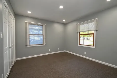 127 South Hawthorne Boulevard Mundelein IL 60060
