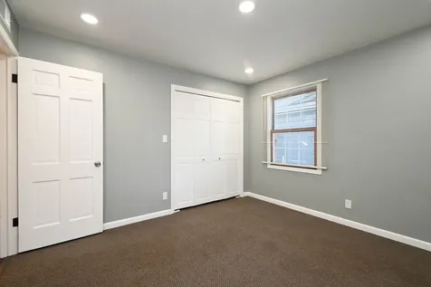 127 South Hawthorne Boulevard Mundelein IL 60060
