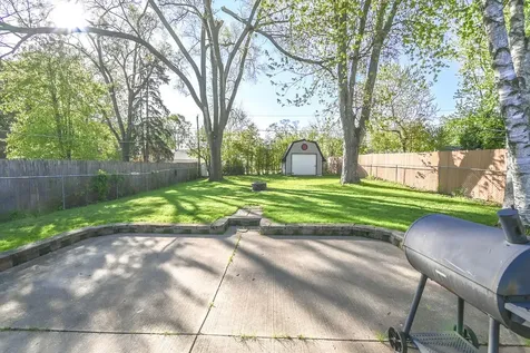 127 South Hawthorne Boulevard Mundelein IL 60060